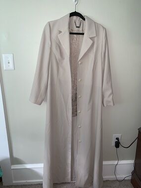 Sajeda Long Cream Single-Button Trench Coat